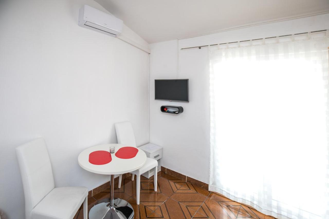 Renjak Apartment